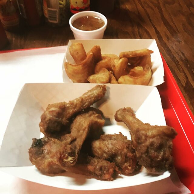 Fried duck wings and fries. Sounds good! #texasbbq